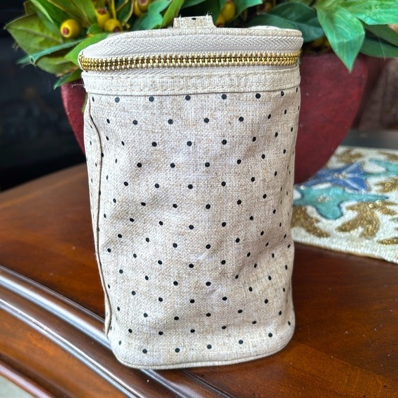 NWOT Kate Spade Out to Lunch Zippered Lunch Tote Polka Dot Neutral Insulated - Picture 5 of 11
